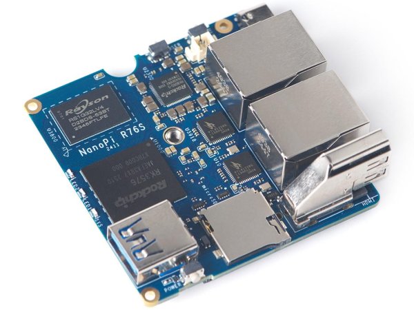 第一资本 友善推出 NanoPi R76S 开发板：基于 RK3576，配备双 2.5GbE 网口